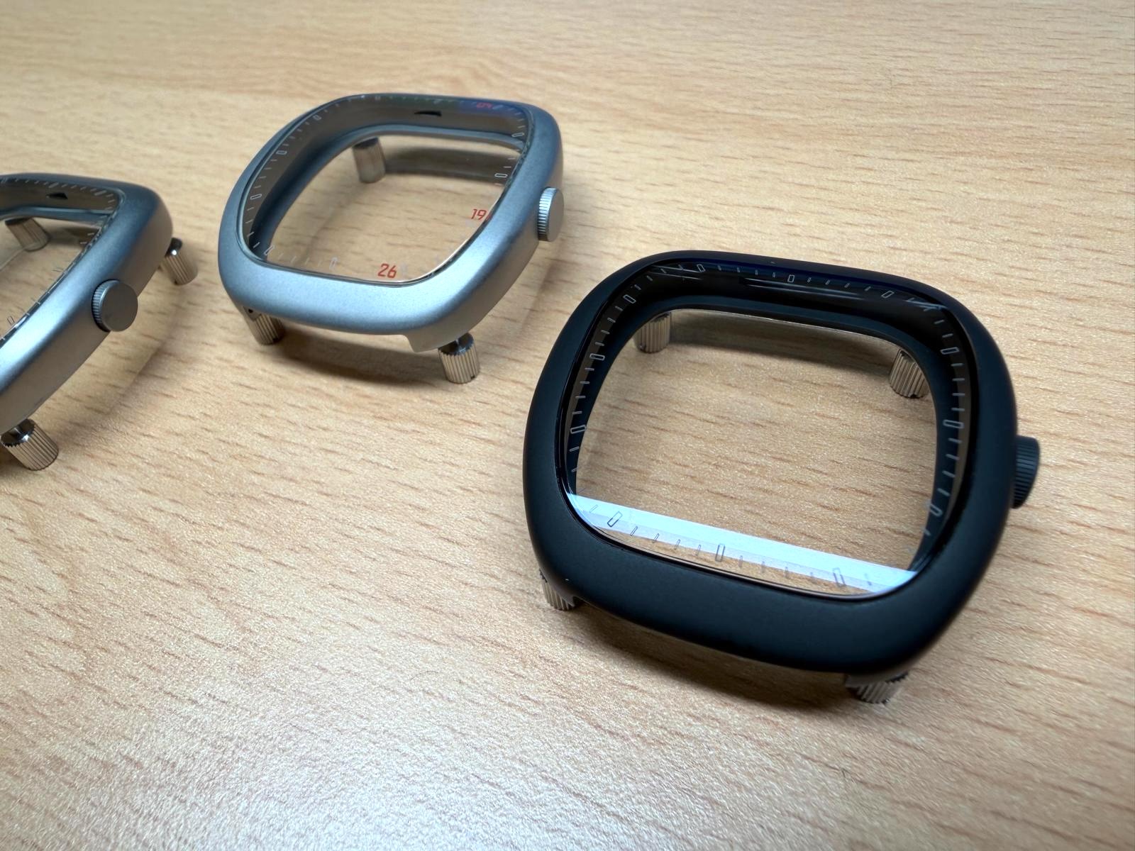 Different middle-case finishes